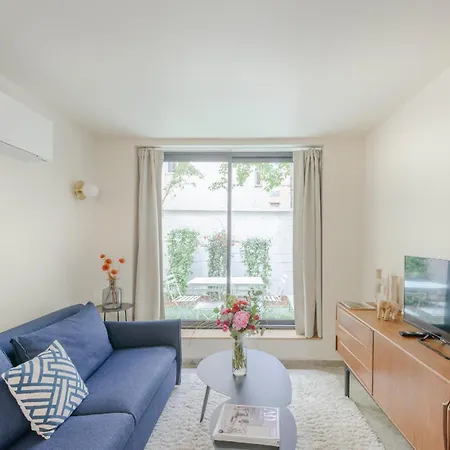 Guest house Maison Alcome - Elegant Artist's With Private Garden