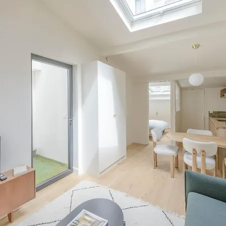 Affittacamere Maison Alcome - Elegant Artist's With Private Garden Parigi