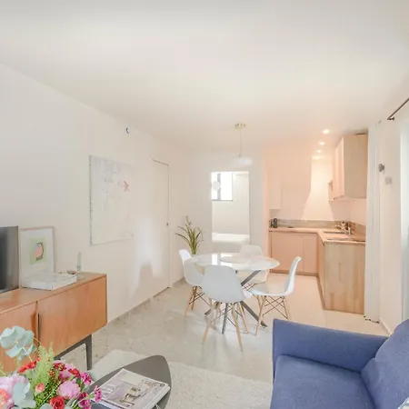 Affittacamere Maison Alcome - Elegant Artist's With Private Garden Parigi